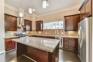 5635 Kiam St, Houston, TX 77007 - Photo 10