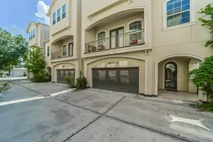 5635 Kiam St, Houston, TX 77007 - Photo 2