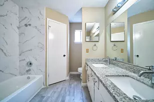 10235 Gulfstream Ln, Sugar Land, TX 77498 - Photo 1