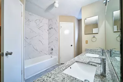 10235 Gulfstream Lane, Sugar Land, TX 77498 - Photo 14
