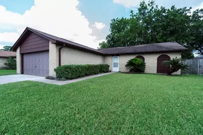 10235 Gulfstream Lane, Sugar Land, TX 77498 - Photo 2
