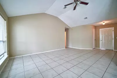 10235 Gulfstream Lane, Sugar Land, TX 77498 - Photo 8