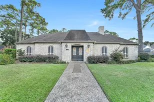 3911 Cherry Forest Dr, Houston, TX 77088 - Photo 46