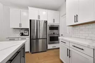 19335 Hackberry Hollow Tr, Cypress, TX 77433 - Photo 18