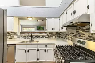 14 Sarita Rd, Angleton, TX 77515 - Photo 8