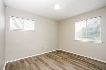 6403 Bazel Brook Drive, Houston, TX 77489 - Photo 12