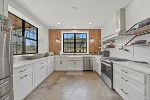 1094 Dunlavy Rd, Cat Spring, TX 78933 - Photo 34