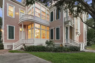 1826 Sealy St, Galveston, TX 77550 - Photo 38
