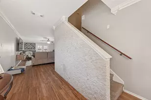 2202 Falling Oaks Rd, Houston, TX 77038 - Photo 10