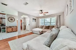 2009 15th Ave N, Texas City, TX 77590 - Photo 8