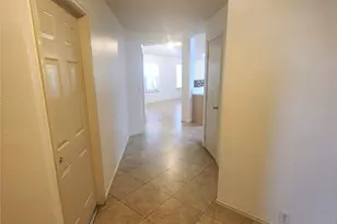 14914 Sugarhollow Dr, Sugar Land, TX 77498 - Photo 2