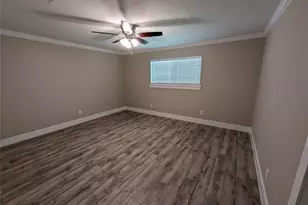 6026 Warm Springs Rd, Houston, TX 77035 - Photo 8