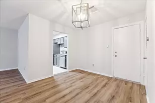 1201 Bering Dr, Houston, TX 77057 - Photo 8