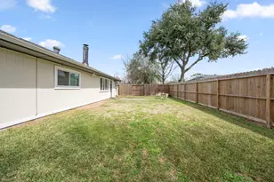 2327 Colonial Ridge Dr, Friendswood, TX 77546 - Photo 26