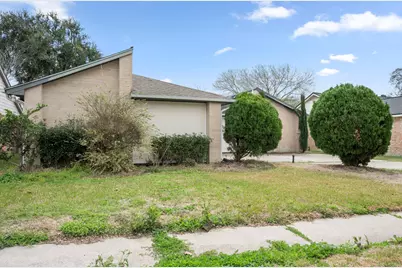 2327 Colonial Ridge Drive, Friendswood, TX 77546 - Photo 6