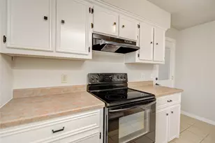 1602 North Ave N, Freeport, TX 77541 - Photo 2