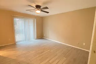 4714 N Cashel Cir, Houston, TX 77069 - Photo 10