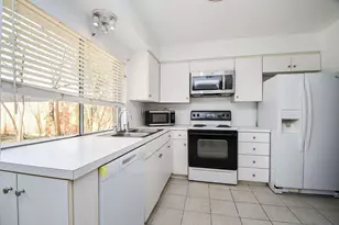 13730 Shirebrook Dr, Sugar Land, TX 77498 - Photo 8