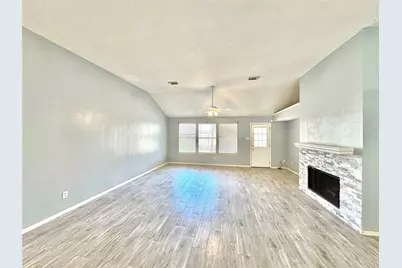 15807 Pilgrim Hall Drive, Friendswood, TX 77546 - Photo 4