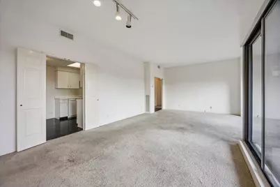 2001 Holcombe Boulevard #303, Houston, TX 77030 - Photo 6