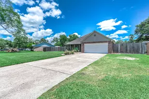 69 Briar Oak Ct, Alvin, TX 77511 - Photo 4