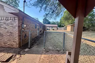 206 Valley Ln, Crockett, TX 75851 - Photo 6