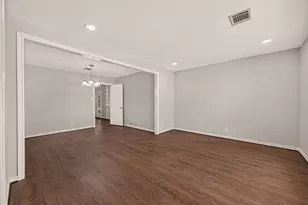 6727 Grovewood Ln, Houston, TX 77008 - Photo 22