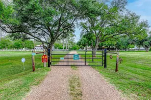 2810 Precinct Line Rd Rd, Richmond, TX 77406 - Photo 2
