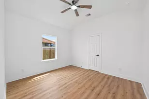 1042 Gazing Pne St, Huffman, TX 77336 - Photo 22