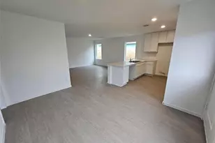 12122 Kellsway Ct, Conroe, TX 77306 - Photo 4