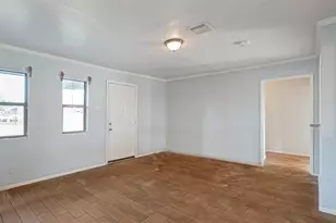 5322 Westover St, Houston, TX 77033 - Photo 4