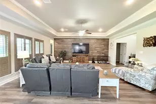 313 Creekside Ln, Lake Jackson, TX 77566 - Photo 12