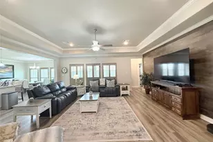313 Creekside Ln, Lake Jackson, TX 77566 - Photo 10