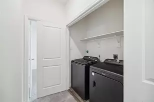 10035 Tiger Flower Ln, Houston, TX 77016 - Photo 12