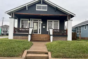 1328 Ursuline St, Galveston, TX 77550 - Photo 2