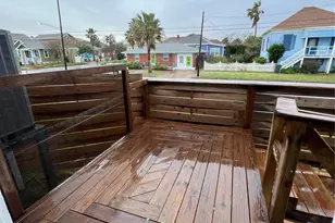 1328 Ursuline St, Galveston, TX 77550 - Photo 40
