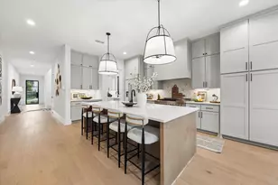 1511 Thornton Dr, Houston, TX 77018 - Photo 2