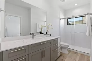 11916 S Hoa Sen Cir, Houston, TX 77072 - Photo 34