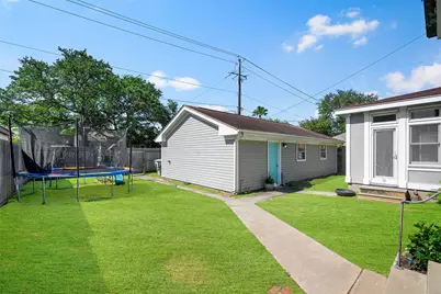 36 Cedar Lawn Circle, Galveston, TX 77551 - Photo 10