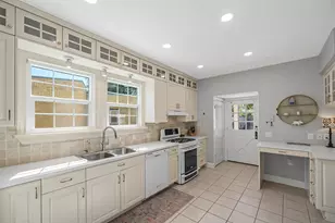 36 Cedar Lawn Cir, Galveston, TX 77551 - Photo 8