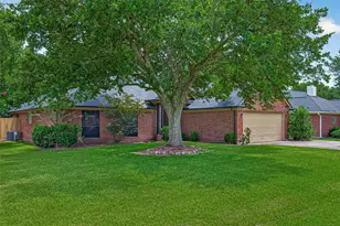 3803 Doveswood Cir, Needville, TX 77461 - Photo 2