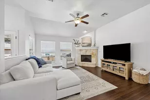 1407 Summer Ct, Brenham, TX 77833 - Photo 14