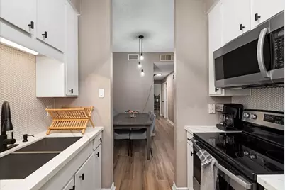 10047 Westpark Drive #33, Houston, TX 77042 - Photo 4