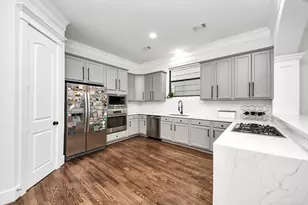 916 W 20th St, Houston, TX 77008 - Photo 26