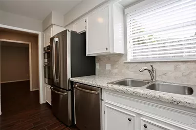 1135 Murrayhill Drive, Houston, TX 77043 - Photo 8