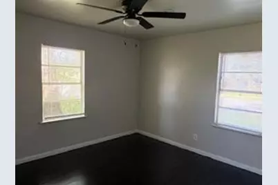5782 Belcrest Street, Houston, TX 77033 - Photo 8