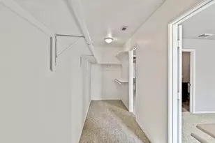 9743 Fatima Lake Dr, Houston, TX 77099 - Photo 16