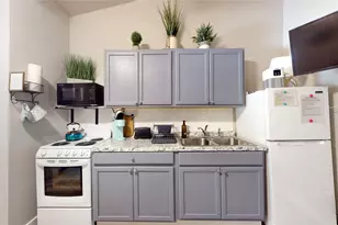 4507 W Bayshore Dr, Bacliff, TX 77518 - Photo 6