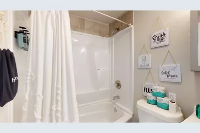 4507 W Bayshore Drive, Bacliff, TX 77518 - Photo 24