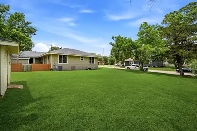 107 Sayles Street, Brenham, TX 77833 - Photo 44